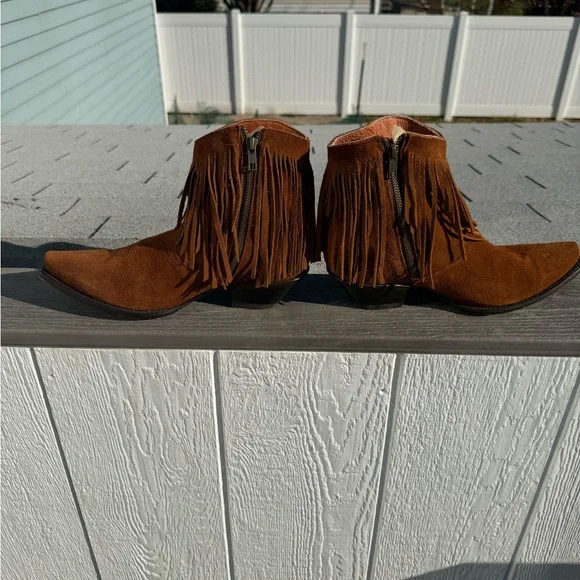 Dan Post Brown Fringe Ankle Boots - Picture 2 of 6